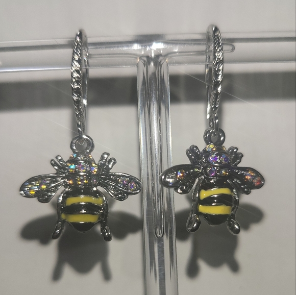 Buzzy bee earrings - Picture 3 of 3